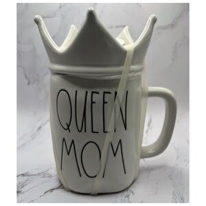 NEW Rae Dunn Queen Mom Coffee Mug Cup With Crown Topper Lid 👸